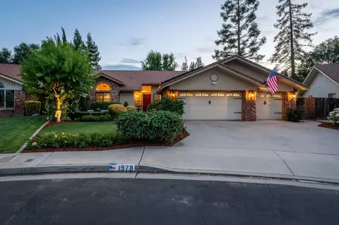 1978 Gibson Ave, Clovis, CA 93611