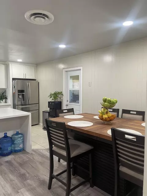 Kitchen - 35 Linda Ln, Lemoore, CA 93245 photo 4 of 4
