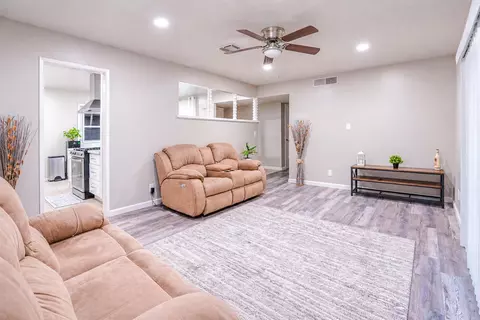 Living - 35 Linda Ln, Lemoore, CA 93245 photo 1 of 2