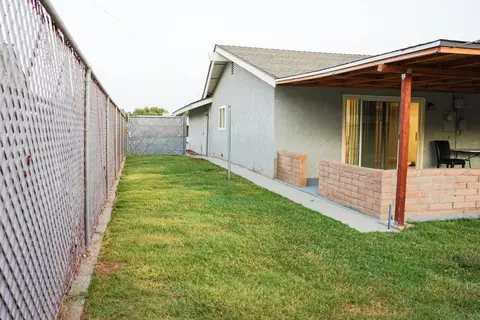 Exterior - 35 Linda Ln, Lemoore, CA 93245 photo 4 of 6