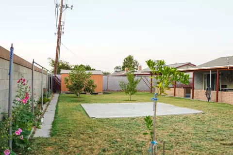 Exterior - 35 Linda Ln, Lemoore, CA 93245 photo 5 of 6