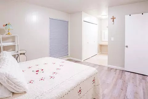 Bedroom - 35 Linda Ln, Lemoore, CA 93245 photo 2 of 5