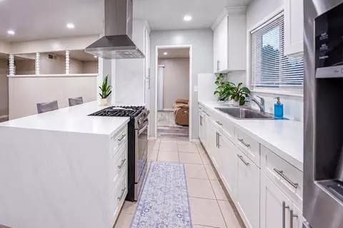 Kitchen - 35 Linda Ln, Lemoore, CA 93245 photo 1 of 3