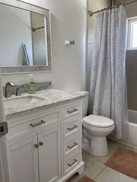 Bath - 35 Linda Ln, Lemoore, CA 93245 photo 1 of 1