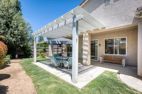 Exterior - 2330 Deauville Cir, Clovis, CA 93619 photo 10 of 15