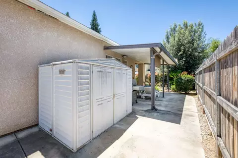 Exterior - 2330 Deauville Cir, Clovis, CA 93619 photo 12 of 15