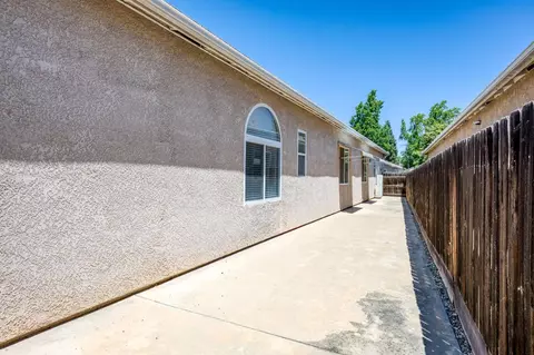 Exterior - 2330 Deauville Cir, Clovis, CA 93619 photo 7 of 15