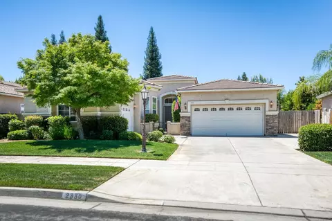 2330 Deauville Cir, Clovis, CA 93619