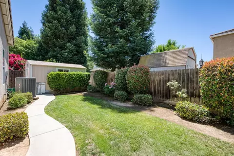 Exterior - 2330 Deauville Cir, Clovis, CA 93619 photo 6 of 15
