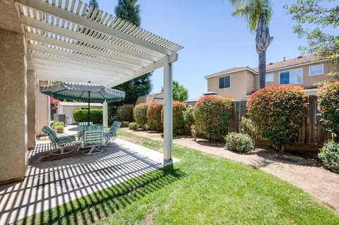 Exterior - 2330 Deauville Cir, Clovis, CA 93619 photo 14 of 15