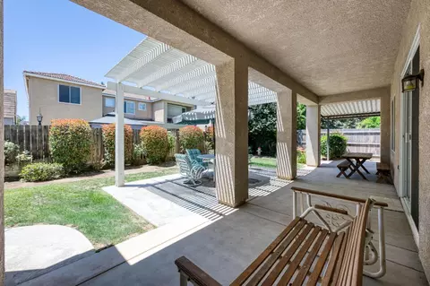 Exterior - 2330 Deauville Cir, Clovis, CA 93619 photo 5 of 15
