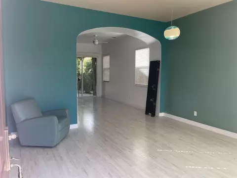 Living - 3724 Heritage Ln, Clovis, CA 93619 photo 2 of 5