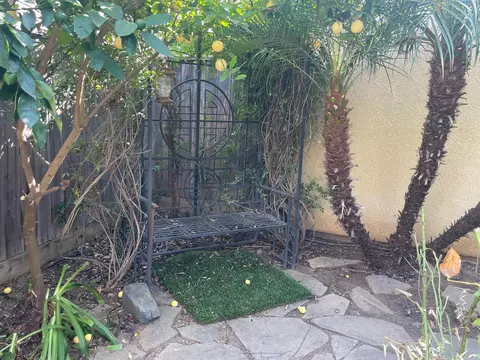 Exterior - 3724 Heritage Ln, Clovis, CA 93619 photo 5 of 9