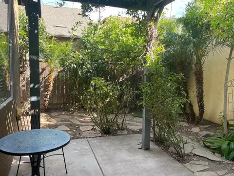 Exterior - 3724 Heritage Ln, Clovis, CA 93619 photo 4 of 9