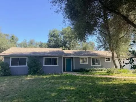 47945 Klamath Ave, Coarsegold, CA 93614