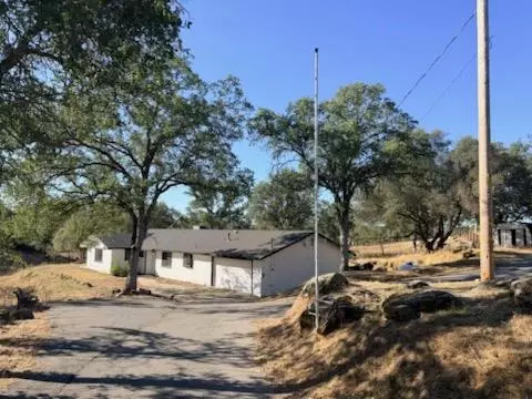 43642 Crystal Cave Cir, Coarsegold, CA 93614