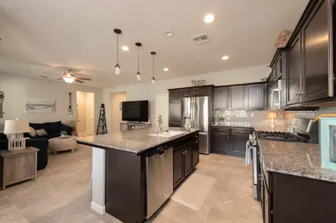 Kitchen - 3456 Descanso Ave, Clovis, CA 93619 photo 3 of 4