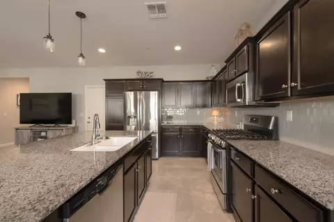 Kitchen - 3456 Descanso Ave, Clovis, CA 93619 photo 2 of 4
