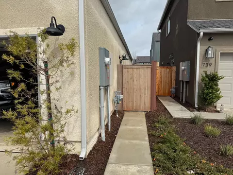 Exterior - 4035 Braden, Madera, CA 93636 photo 5 of 9