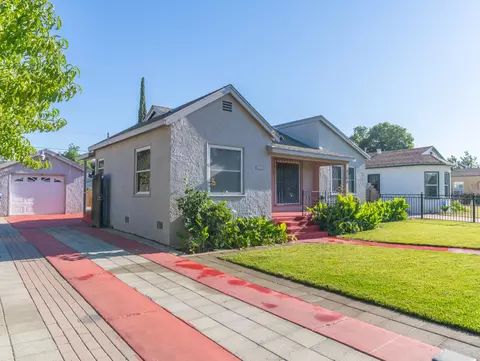 4764 E Nevada Ave, Fresno, CA 93702
