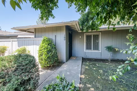 4504 N Valentine Ave #160, Fresno, CA 93722