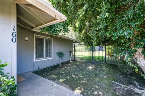 4504 N Valentine Ave #160, Fresno, CA 93722
