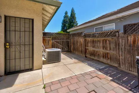 Exterior - 7090 Emerald St, Chowchilla, CA 93610 photo 17 of 18