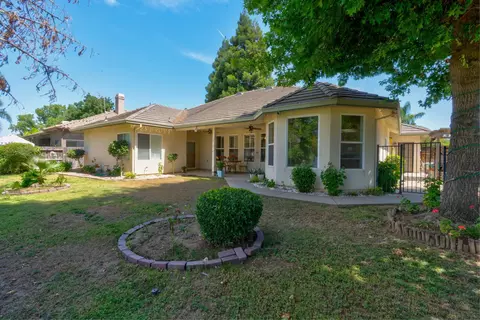 Exterior - 7090 Emerald St, Chowchilla, CA 93610 photo 3 of 18