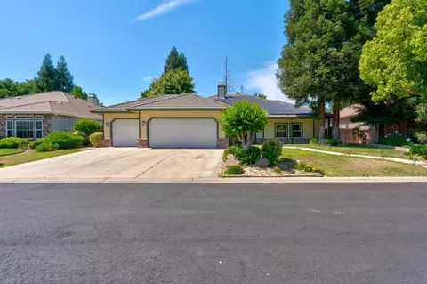Exterior - 7090 Emerald St, Chowchilla, CA 93610 photo 6 of 18