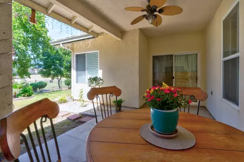 Exterior - 7090 Emerald St, Chowchilla, CA 93610 photo 8 of 18