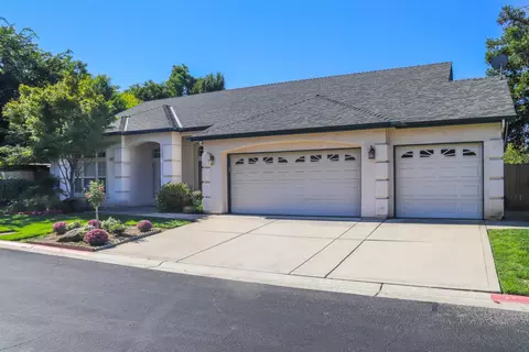 Exterior - 1984 Rialto Ct, Clovis, CA 93611 photo 3 of 9