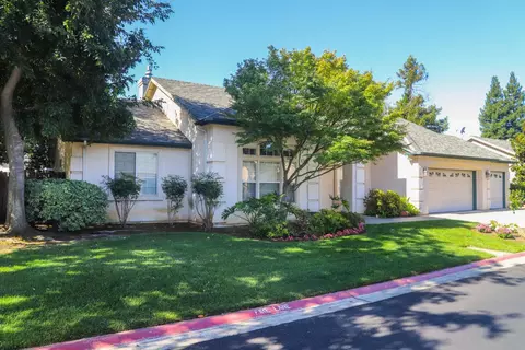 Exterior - 1984 Rialto Ct, Clovis, CA 93611 photo 2 of 9