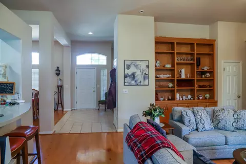 Entry Way - 1984 Rialto Ct, Clovis, CA 93611 photo 2 of 2