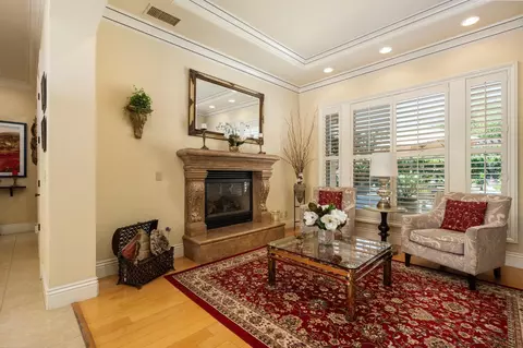 Living - 1823 Decatur Ave, Clovis, CA 93611 photo 2 of 7