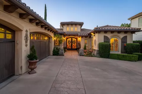 Exterior - 1823 Decatur Ave, Clovis, CA 93611 photo 5 of 22