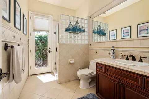 Bath - 1823 Decatur Ave, Clovis, CA 93611 photo 6 of 6