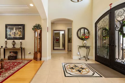 Entry Way - 1823 Decatur Ave, Clovis, CA 93611 photo 4 of 6