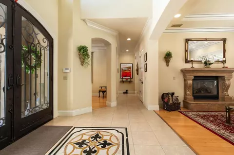 Entry Way - 1823 Decatur Ave, Clovis, CA 93611 photo 3 of 6