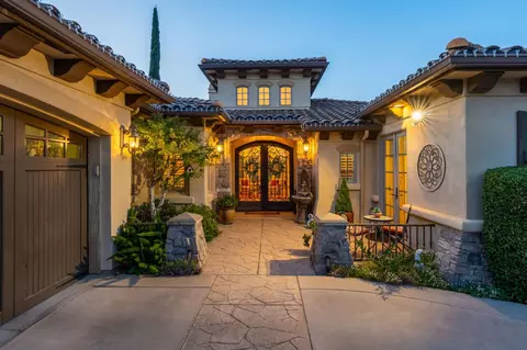 Exterior - 1823 Decatur Ave, Clovis, CA 93611 photo 6 of 22