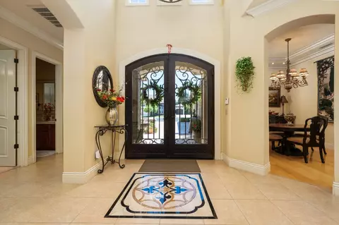 Entry Way - 1823 Decatur Ave, Clovis, CA 93611 photo 2 of 6