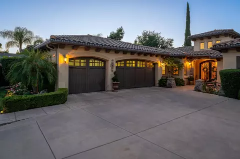 Exterior - 1823 Decatur Ave, Clovis, CA 93611 photo 4 of 22