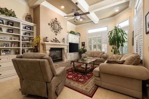 Living - 1823 Decatur Ave, Clovis, CA 93611 photo 4 of 7