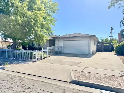 1470 N Chestnut Ave, Fresno, CA 93703