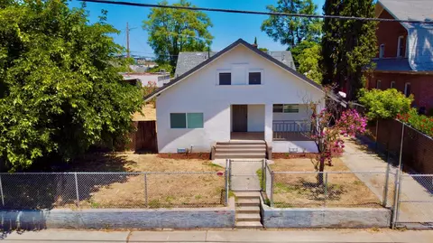 2531 E Mckenzie Ave, Fresno, CA 93701