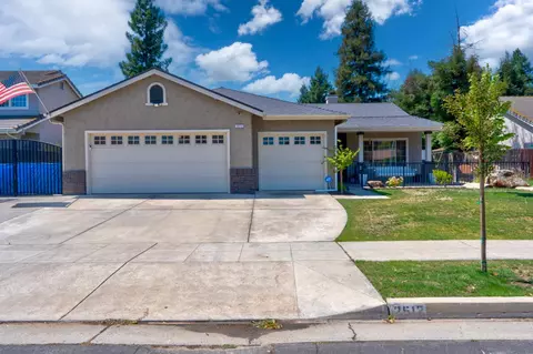 Exterior - 2512 Keats Ave, Clovis, CA 93611 photo 3 of 16
