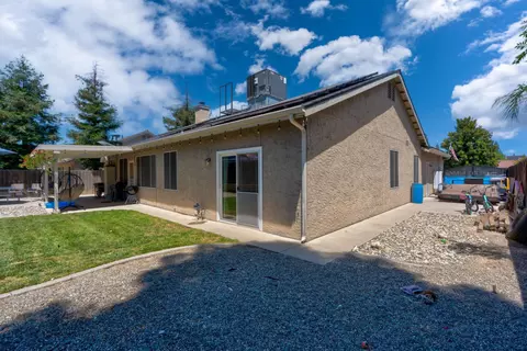 Exterior - 2512 Keats Ave, Clovis, CA 93611 photo 15 of 16