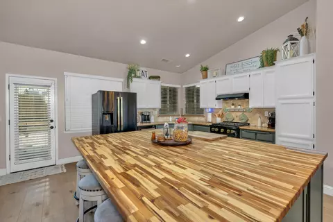 Kitchen - 2512 Keats Ave, Clovis, CA 93611 photo 1 of 5