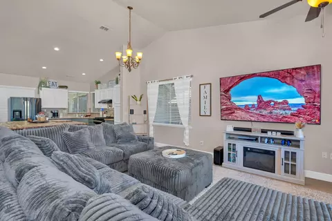 Living - 2512 Keats Ave, Clovis, CA 93611 photo 3 of 3