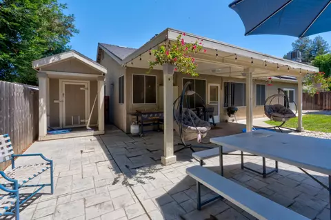 Exterior - 2512 Keats Ave, Clovis, CA 93611 photo 7 of 16