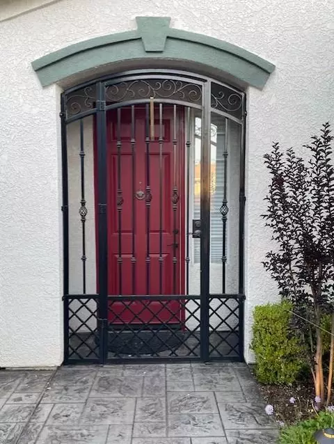 Entry Way - 3320 Hanson Ave, Clovis, CA 93611 photo 1 of 2
